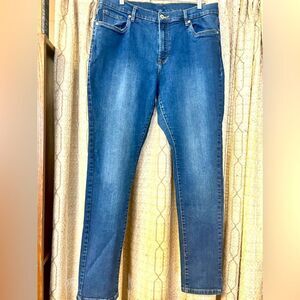 Venus Ladies Size 16 Blue Jeans